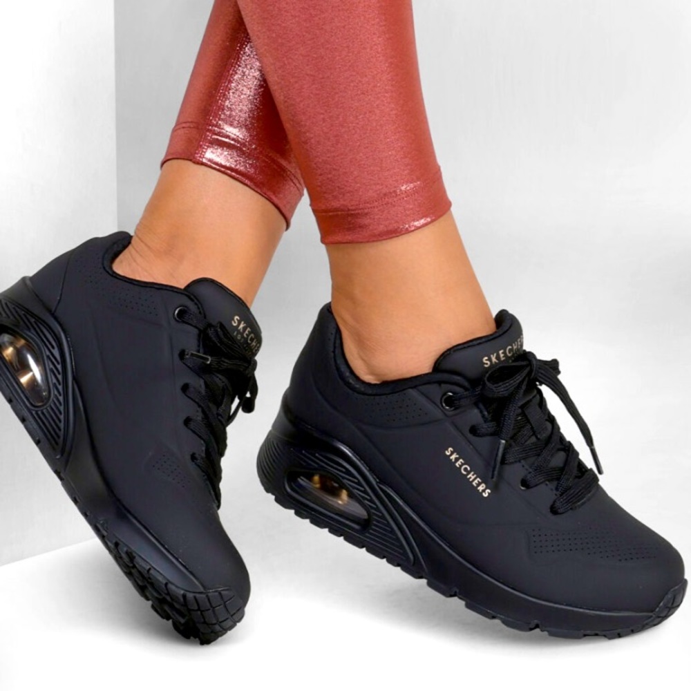 Black Sketchers Memory Foam Sneakers